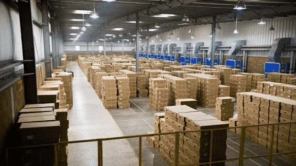 Oprawa LED high bay do magazynu